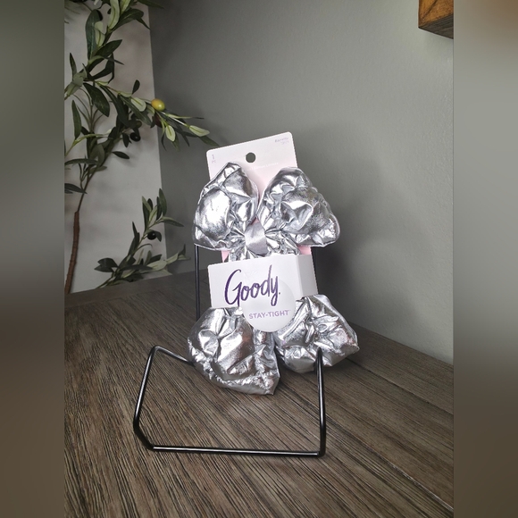 Other - Silver Metallic Hair Clip